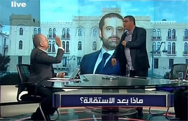 بعد طرده من الاستديو..حبيب فياض يحذّر وليد عبود: أحضّر لك مفاجأة!