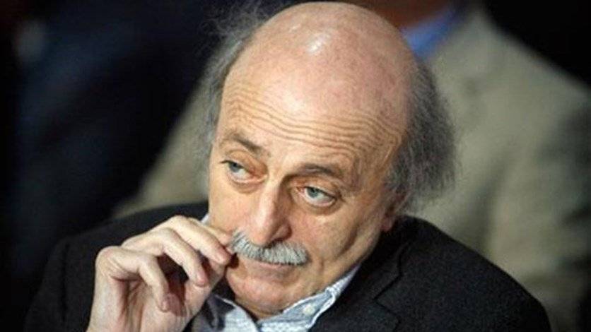 جنبلاط يغرد "متى الخبر السعيد"
