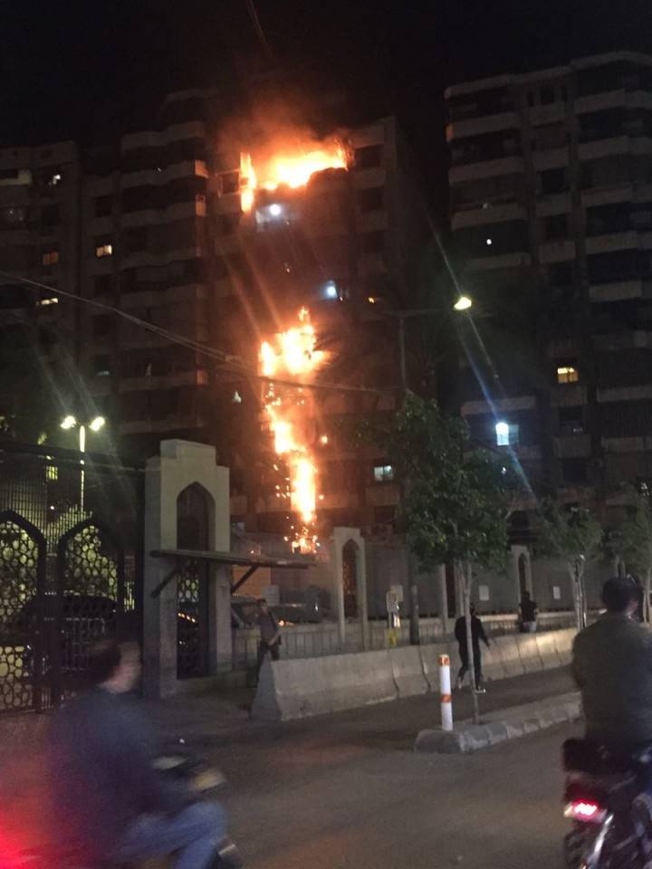 بالفيديو.. حريق كبير في مبنى سكني بالضاحية
