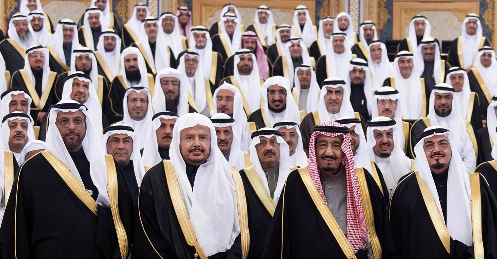 150 اميراً من آل سعود يطلبون الاجتماع بالملك سلمان نتيجة اهانة 42 امير من آل سعود وسجنهم وضربهم وتعذيبهم