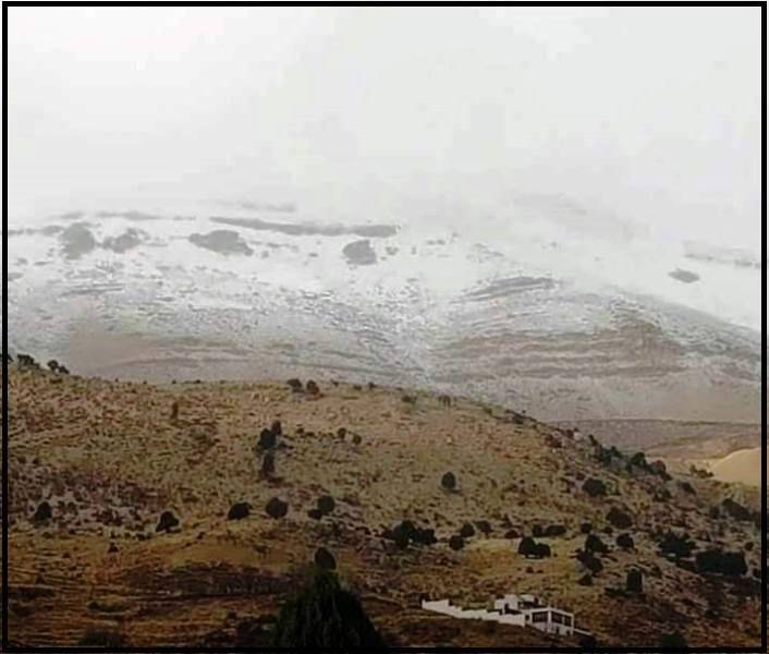 الثلوج غطت قمم جرد مربين في أعالي جرود الضنية على ارتفاع 2200م