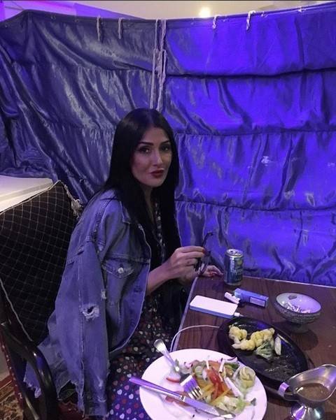 بالصورة- من جديد.. غادة عبد الرازق تصدم جمهورها!