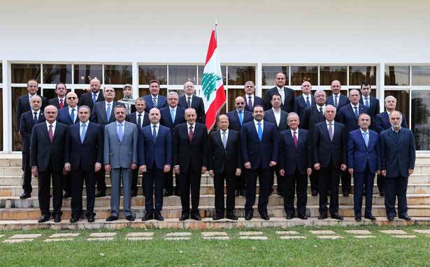 الحريري بين الحكومة المتعافية وتصريف الاعمال