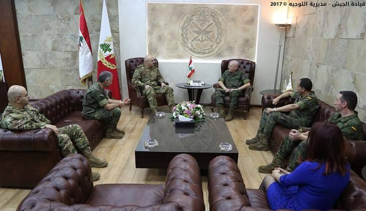 قائد الجيش استقبل وفداً من وزارة الدفاع الإسبانية