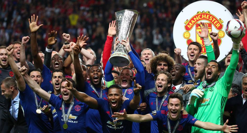 باريس سان جيرمان يخطف لاعب مانشستر يونايتد مجانا