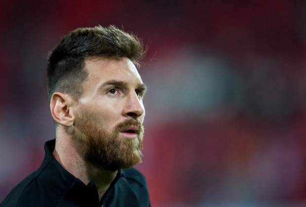 سواريز واثق من بقاء ميسي مع برشلونة