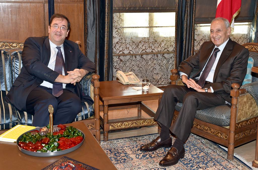 بري التقى السفير الفرنسي وحاكم مصرف لبنان
