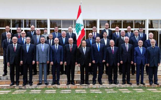 خلاف حول مهلة «التريّث» وعمل الحكومة