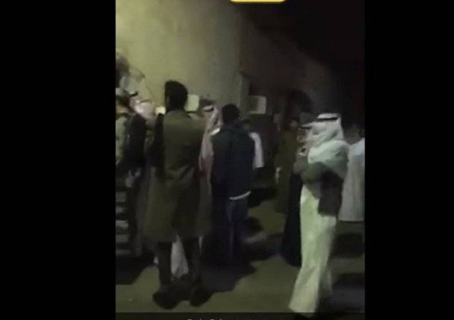 بالفيديو...ضبط سلاح ومخدرات في منزل بالسعودية