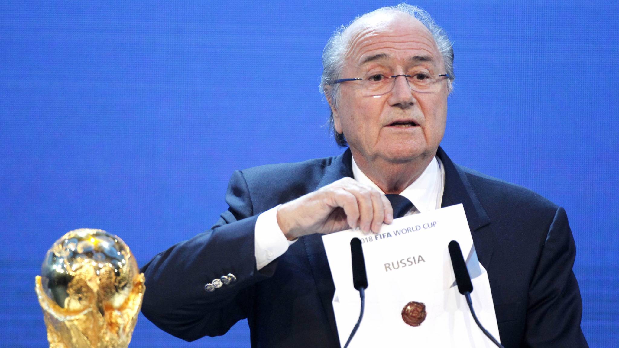 بالفيديو.. بلاتر يفجر "مفاجأة" حول فوز قطر بتنظيم مونديال 2022