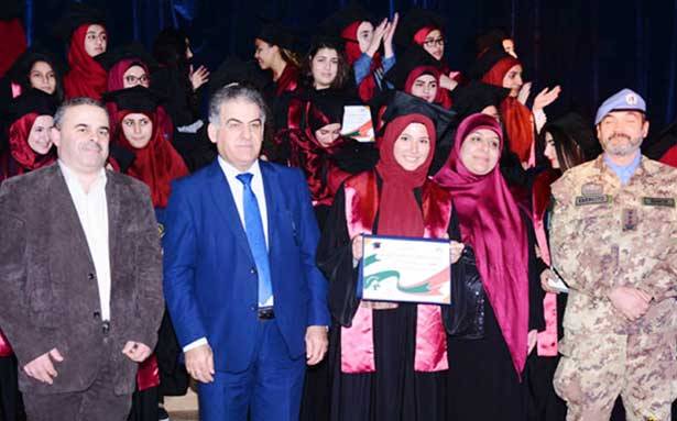 تخريج طالبات مُتوسّطة صور للبنات