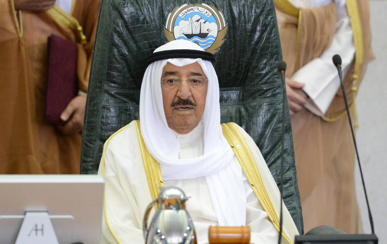 لماذا غامرت الكويت بالدعوة لعقد قمة دول مجلس التعاون؟