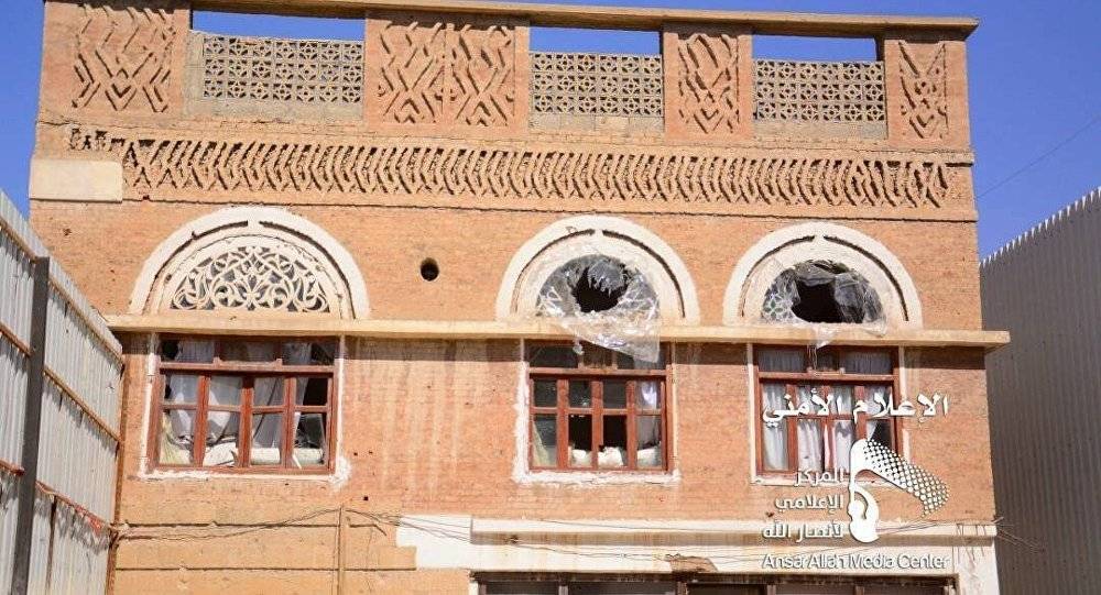 بالفيديو.. الحوثيون يسيطرون على قصر صالح وسط صنعاء