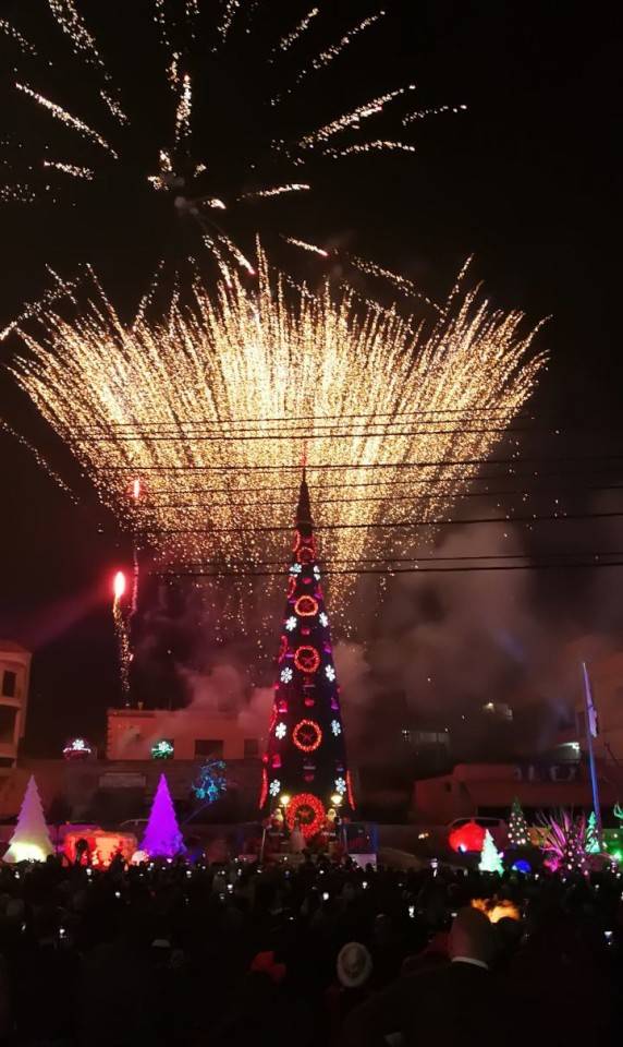 جديدة مرجعيون تضيء شجرة الميلاد