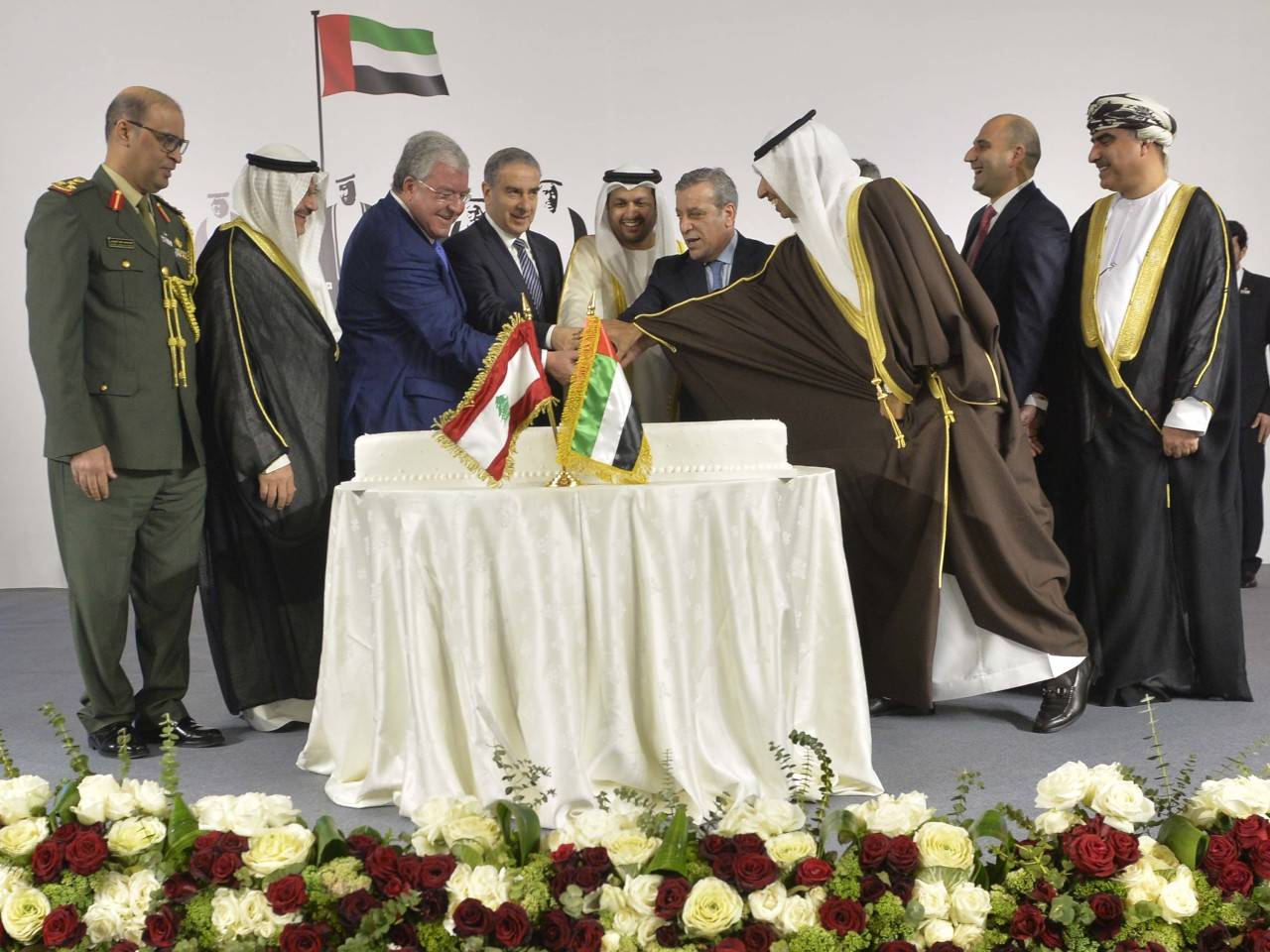 المشنوق ممثلاً الحريري في العيد الوطني الإماراتي: عيد كل العرب