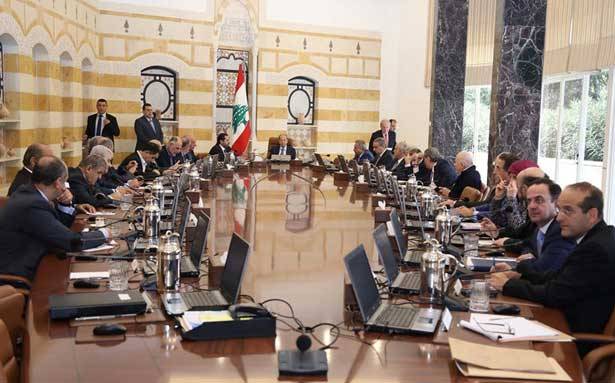 رئيس الحكومة عاد عن استقالته... مجلس الوزراء أكّد التزام مُكونّاته النأي بالنفس