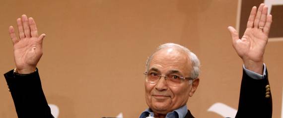 أحمد شفيق إن ترشح للانتخابات سيفوز لهذه الأسباب.. فما الذي يدفعه إذاً لاحتمالية التراجع والانسحاب؟