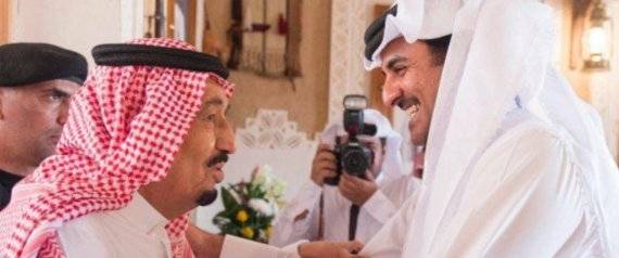 الملك سلمان وأمير قطر يُعلنان ذهابهما إلى قمة الكويت