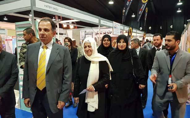 الحريري زارت معرض مواد البناء في الرميلة