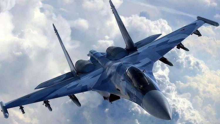 "سو-35" تعترض F-22 أمريكية وترغمها على مغادرة الأجواء السورية