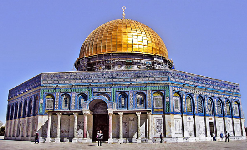فلسطين المحتلة: مراسلة الميادين: مستوطنون يتظاهرون أمام باب الأسباط في القدس القديمة مطالبين بسيادة "يهودية" على الأقصى
