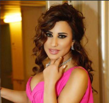قصيدة من نجوى كرم تضامناً مع القدس!