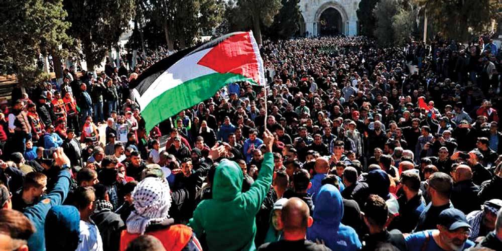 فوكس نيوز تكشف عن تفاصيل صفقة القرن بين واشنطن وإسرائيل والسعودية
الشعوب العربية والإسلامية تنتفض والأنظمة تستنكر والسعودية تمنع التظاهر