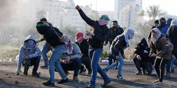 المظاهرات والانتفاضة مستمرة في قلب القدس.. رغم كل شيء!