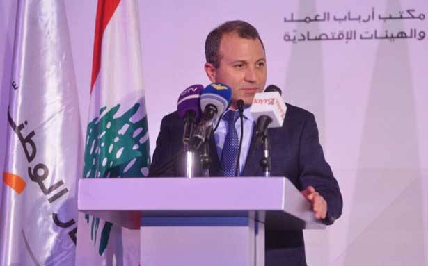 في عشاء لـ «الهيئات الإقتصاديّة» في «التيّار الوطني الحرّ»
باسيل : يجب أن نعطي الأولويــّــة للإقتصاد