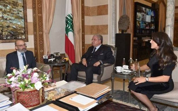 المشنوق بحث والصراف  تعزيز التنسيق بين الوزارتين