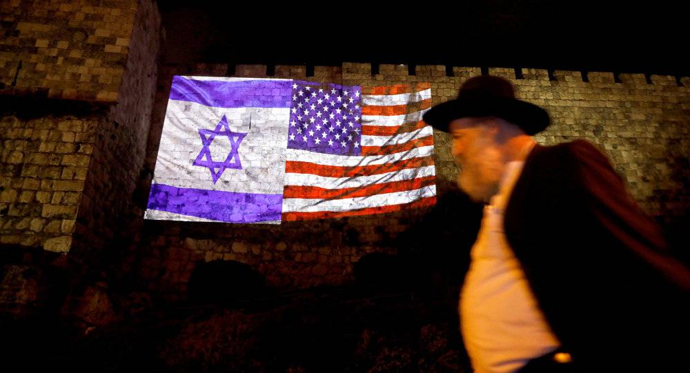 الرئيس الفلسطيني يكشف... لهذا  السبب جاء قرار ترامب تجاه القدس مفاجئا!