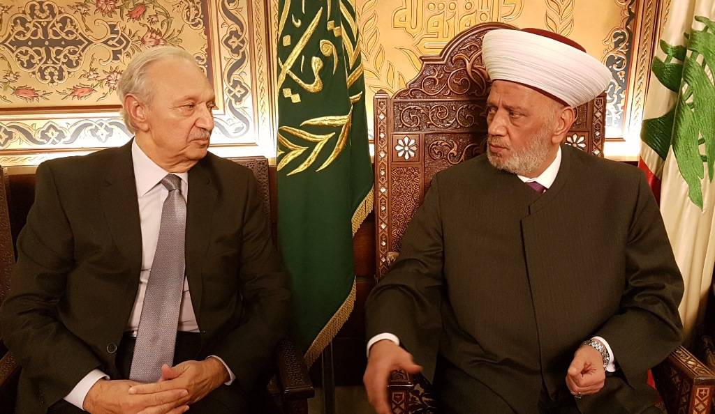 دريان عرض الاوضاع مع القادري وعيتاني و الصفدي