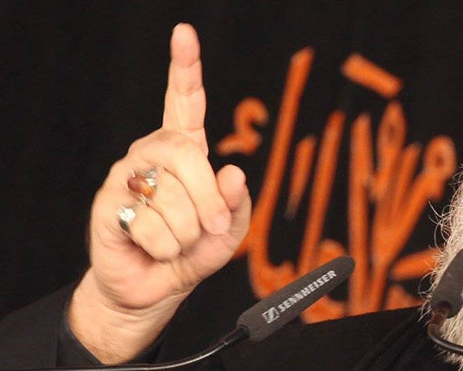 الفلسطينيون للسيد نصرالله: أنت القائد