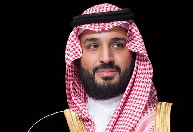 محمد بن سلمان لمحمود عباس: ستنهمر عليك الأموال في حال.. !