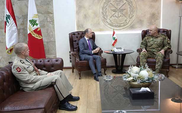 قائد الجيش التقى سفير هولندا الجديد