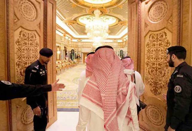 السعودية تعتقل دفعة جديدة من الأمراء على «خلفية فساد»