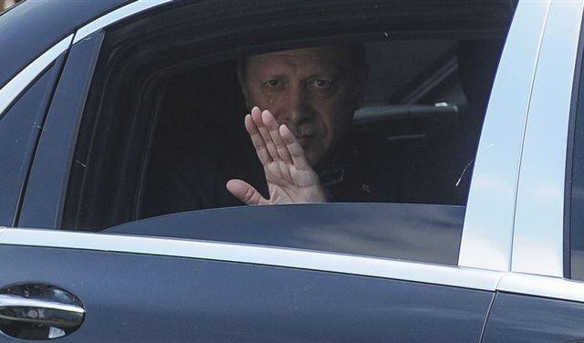 بالتفاصيل.. #أردوغان ينجو من محاولة اغتيال في اليونان