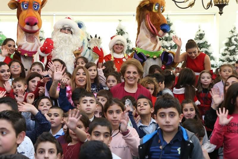 اللبنانية الاولى أقامت حفلاً ميلادياً في القصر الجمهوري