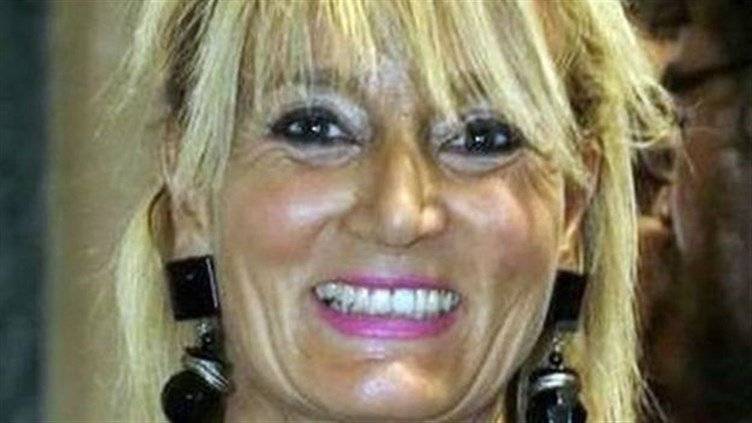 هذه السيدة وعائلتها لا يشعرون بالألم! إحساسهم بالحروق والكسور معدوم لكنهم يدفعون ثمناً آخر