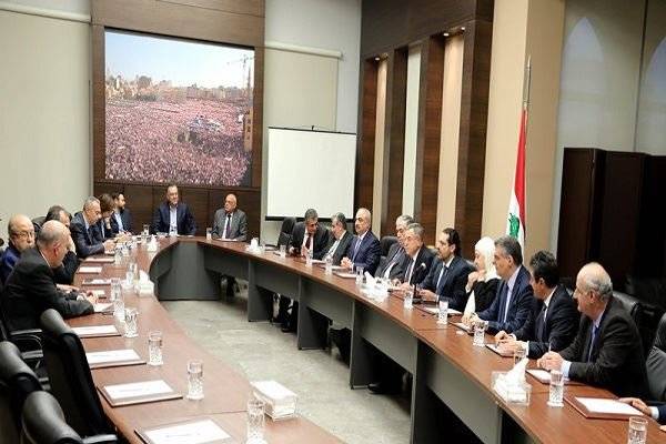 على أي أساس تتدخل كتلة المستقبل في صراع عربي خارج لبنان؟