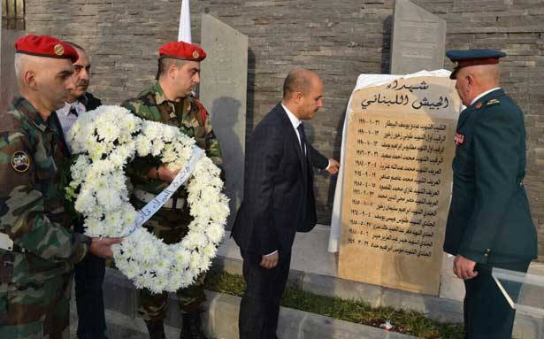 إزاحة الستار عن نصب لشهداء الجيش في عيدمون
مُمثل قائد الجيش: التضحيات مدعومة بثقة المواطنين