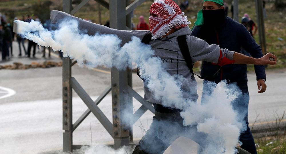 ارتفاع حصيلة الضحايا الفلسطينيين منذ قرار ترامب إلى 14 شهيدا و3 آلاف مصاب