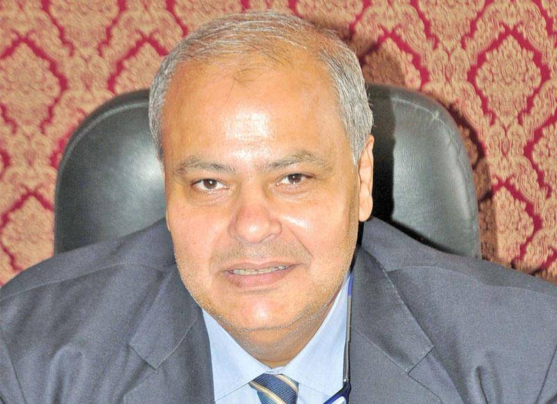 رزق عرض مع الجالية المصرية في لبنان لموضوع تنظيم العمالة