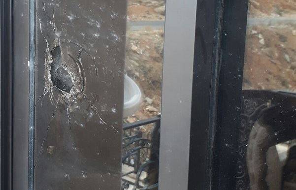 بالصولا..اطلاق نار كثيف يستهدف منزل مدير مستشفى في بعلبك