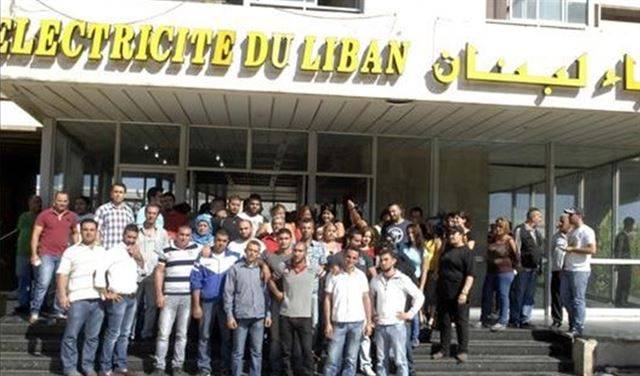 لجنة المياومين وجباة الاكراءاكدت استمرار الاعتصام السلمي