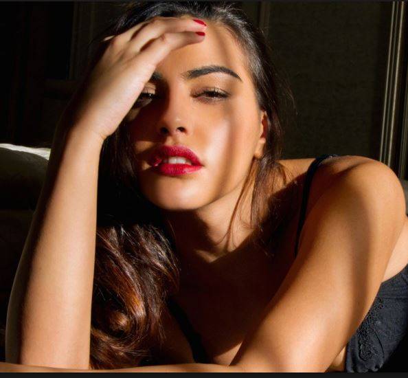 هل تفضلين عينيك أو شفتيك؟ اجابتك تكشف الكثير عنكِ