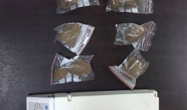 توقيف مروجي مخدرات في محلة المنصورية وضبط كمية منها
