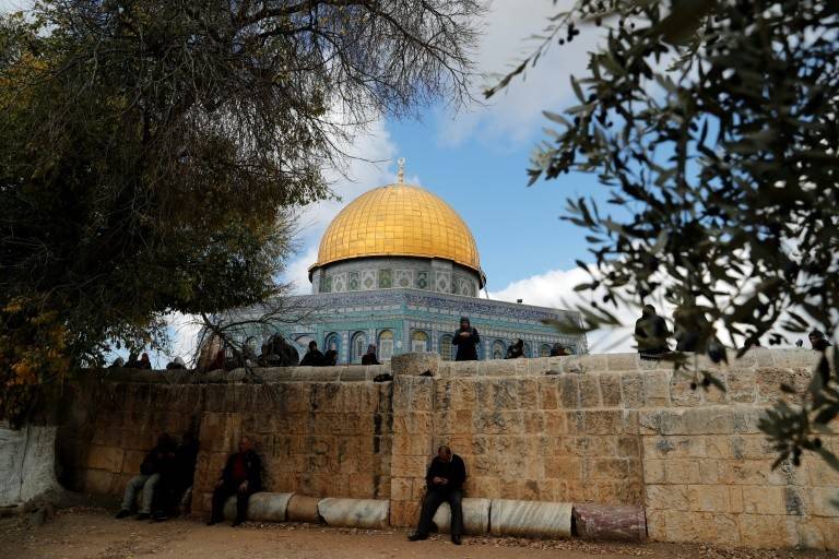 الملك سلمان لعباس: ندعم قيام دولة فلسطينية عاصمتها القدس الشرقية