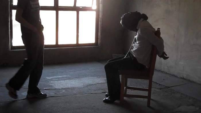 عصابة لبنانية تخطف سورياً على الحدود.. والفدية 3000 دولار