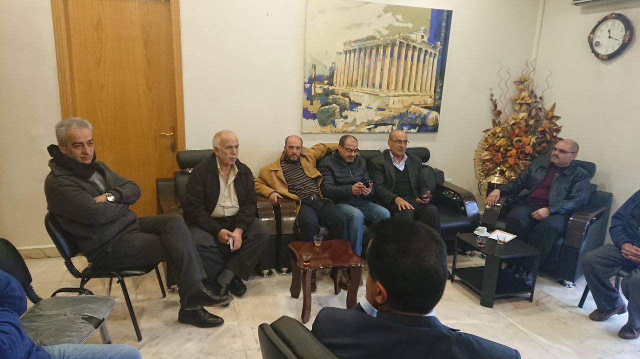 وفد من بعلبك اثار مع رئيس بلديتها عدم وجود مركز لصب لوحات السيارات
